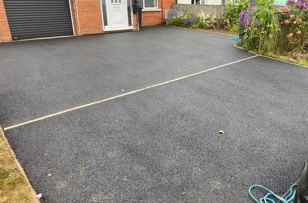 tarmac driveway in Bromham